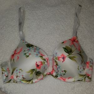 Victoria Secret 34C Bra